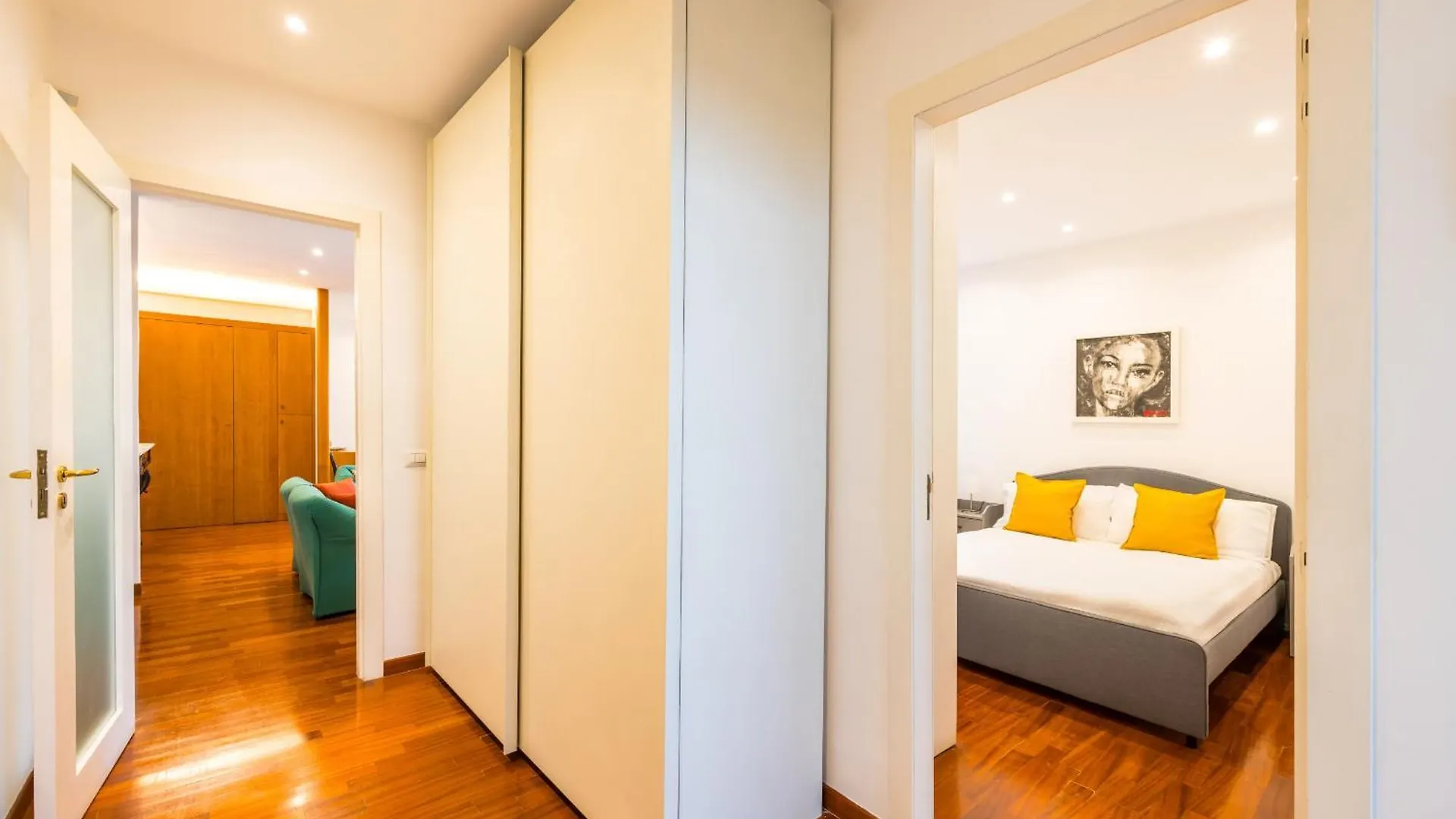 Colonna Classic Style Apartment By Wonderful Italy Naples