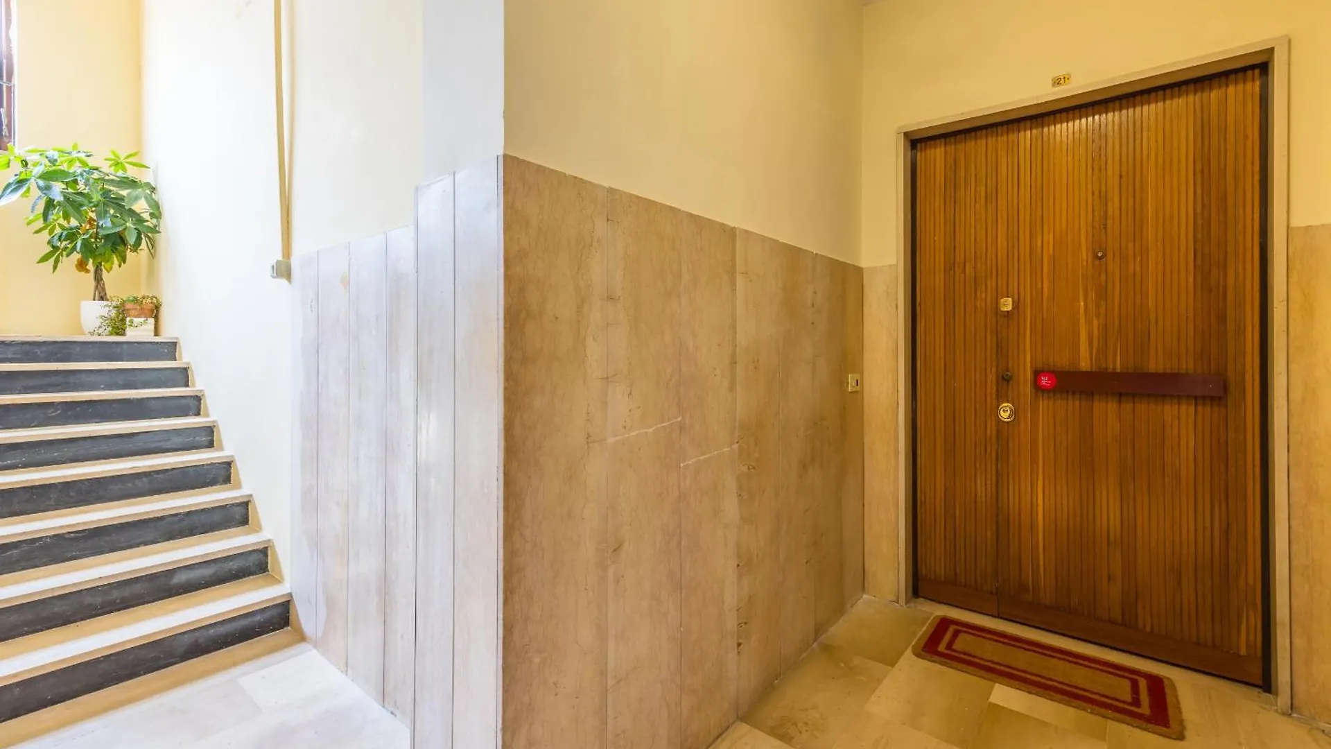 Colonna Classic Style Apartment By Wonderful Italy Naples