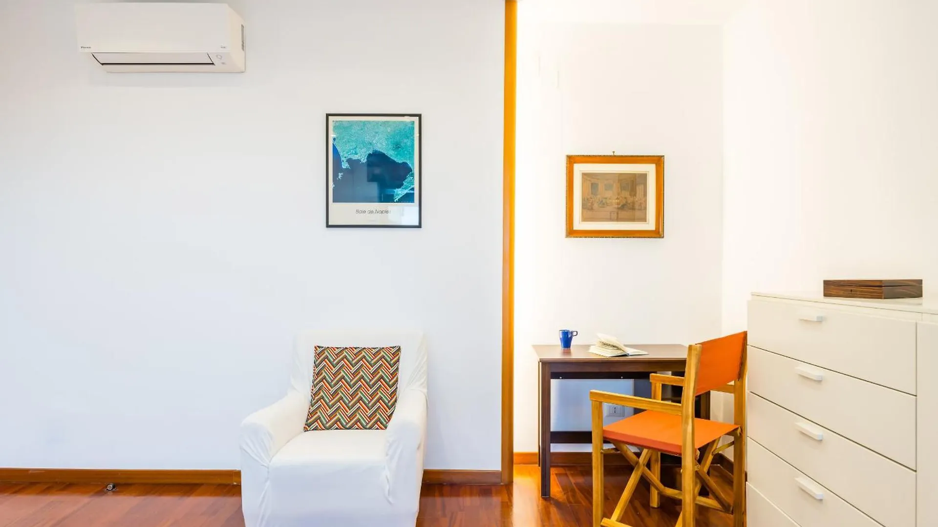 Colonna Classic Style Apartment By Wonderful Italy Naples Italy
