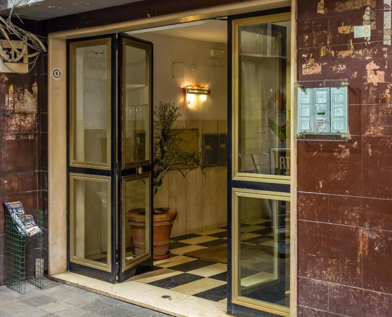 Colonna Classic Style Apartment By Wonderful Italy Naples